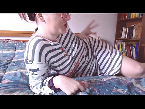 ❤️ Leve este grande galo preto na boca, pequeno escravo Porno bonito em nós ☑