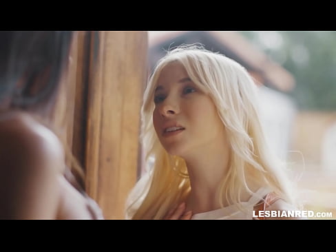 ❤️ A menina volta para casa alguns meses depois e acaba comendo a xoxota de sua madrasta Porno bonito em nós ☑